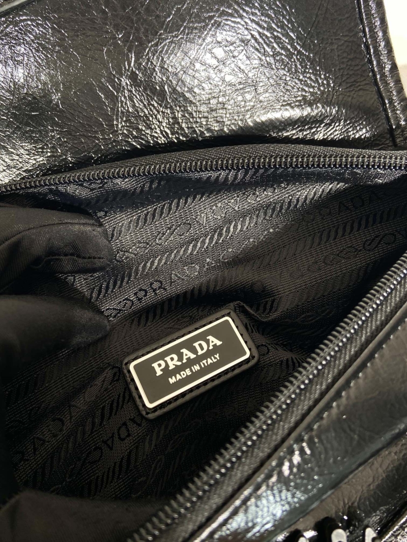 Pra*a waist chest packs